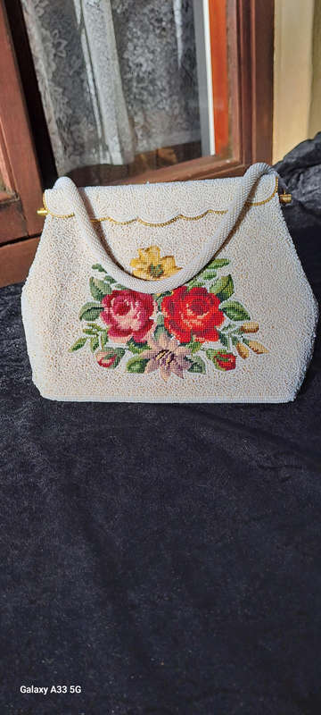 1960's hand glass beaded floral bag/ purse exquisite and clean inside