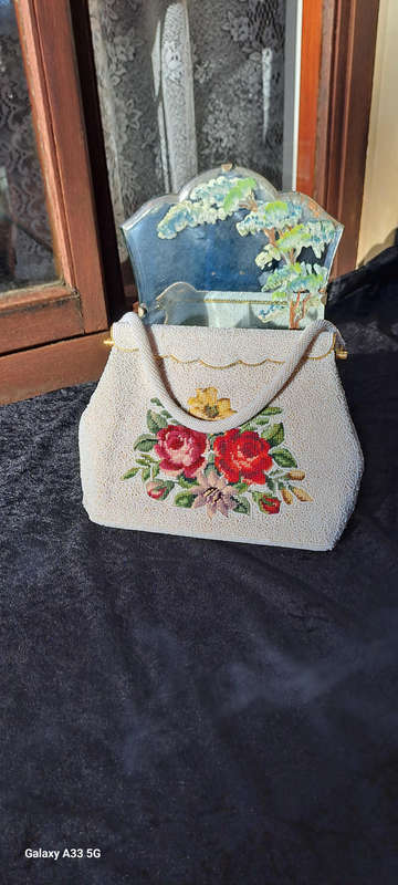1960's hand glass beaded floral bag/ purse exquisite and clean inside