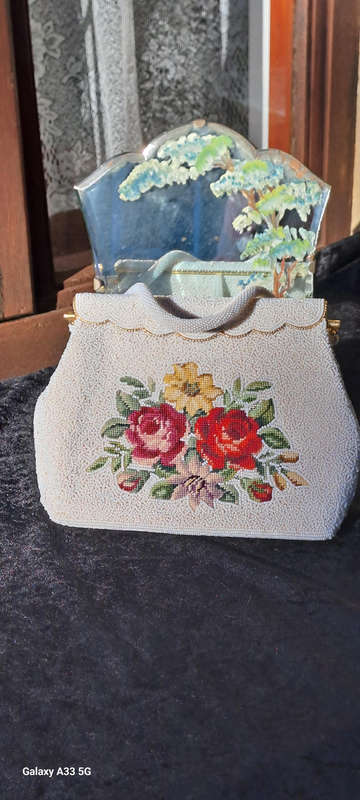 1960's hand glass beaded floral bag/ purse exquisite and clean inside