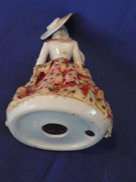VINTAGE PORCELAIN LADY