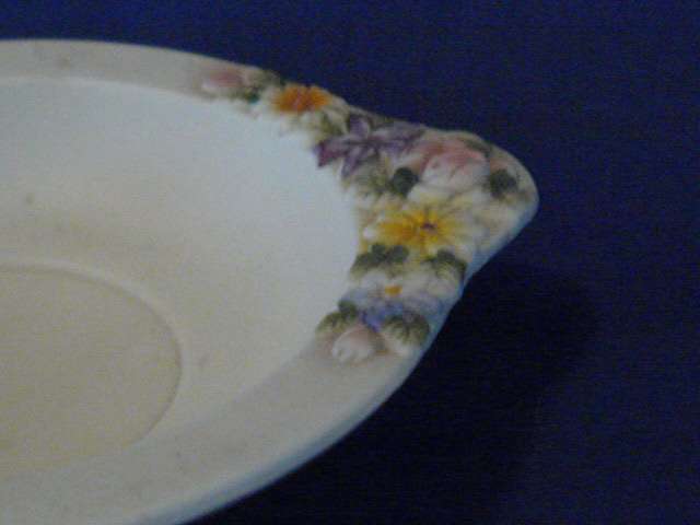 CERAMIC VASE WITH FEET AND FLOWERS - AND A BOWL