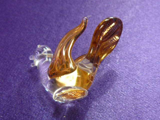 GLASS SWAN ORNAMENT WITH GOLD