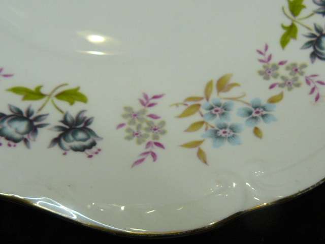 Queen Anne cake PLATE ENGLAND 25 CM NO DAMAGE REDUCED
