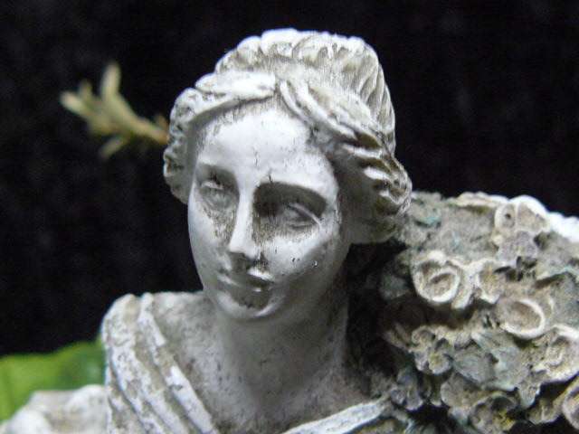 RESIN ANGEL TRINKET BOX
