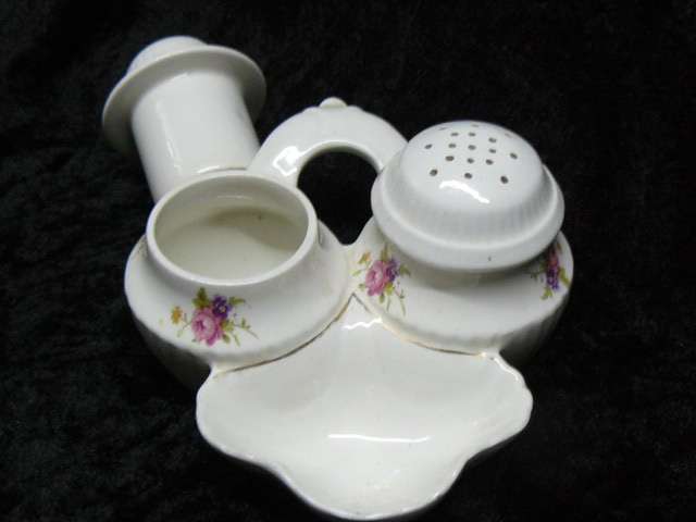 SALT PEPPER AND MUSTAEDSET CERAMIC