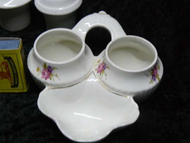 SALT PEPPER AND MUSTAEDSET CERAMIC