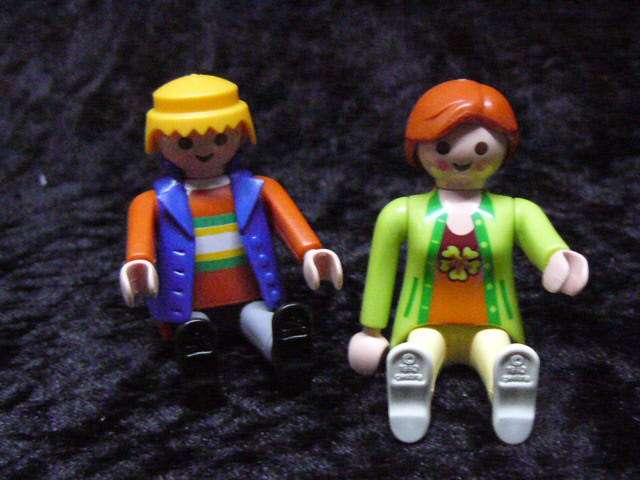COLLECTABLE TOYS MOVABLE LIMBS