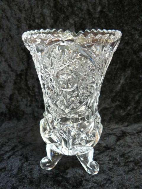 Genuine Crystal Vase with Feet Mint Color