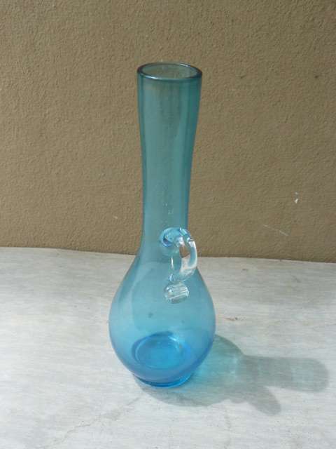 GLASS VASE