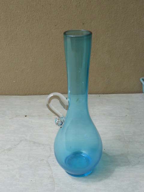 GLASS VASE