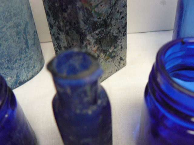 GLASS BOTTLES DUG UP VERY OLD FOR THE COLLECROR