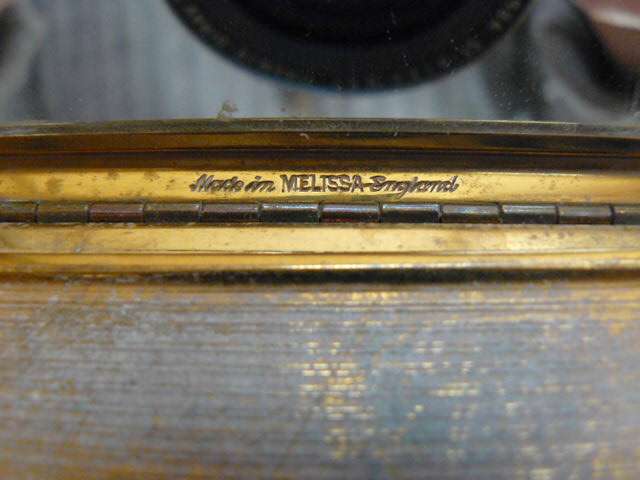 VINTAGE POWDER COMPACT WITH MIRROR MELISSA ENGLAND