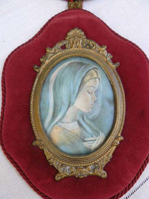 ANTIQUE PICTURES ON SILK WITH NICE BOARDER ON SILK REDUCED!!!!!!!!