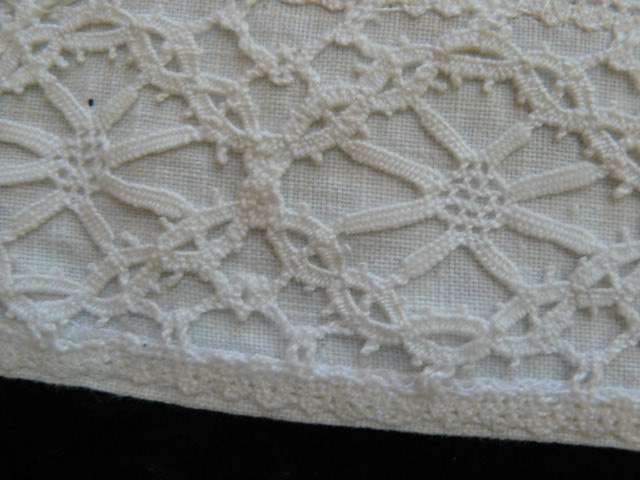 CHRISRMAS TABLE CLOTH COTON 50 CMX 40 CM GOOD CONDITION