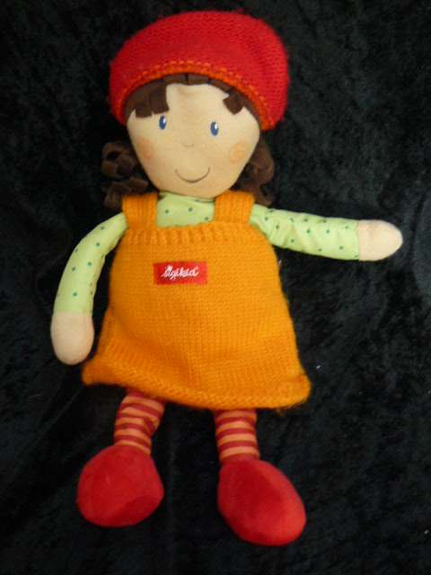 MATERIAL KNITTED SOFT DOLL
