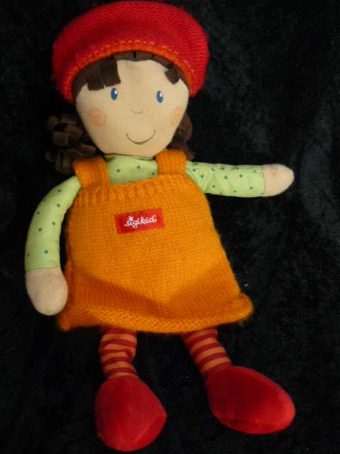 MATERIAL KNITTED SOFT DOLL