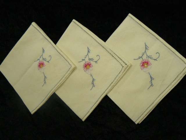 VINTAGE COTTON EMBROYDERED NAPPKINS