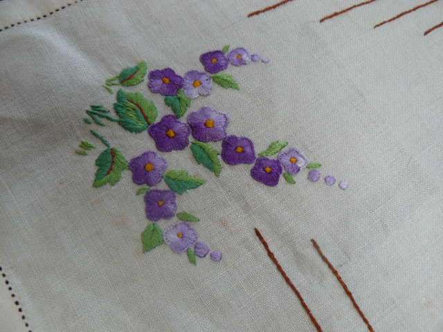 COFFEE TABLE VINTAGE COTTON HAND EMBROIDERED COTTON SMALL TABLE CLOTH