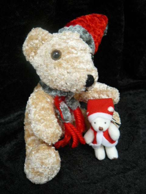 CRISTMAS TEDDY BEAR AND BEAR KEY RING