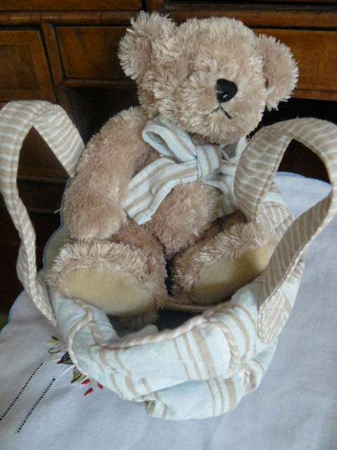 TEDDY BEAR VICTORIA WITH HER OWN BED