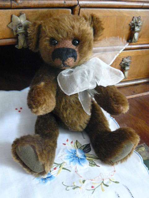 TEDDY BEAR HAND MADE WITH GENUIBNE MOHAIR MOVABLE LIMBS 23 CM MINT