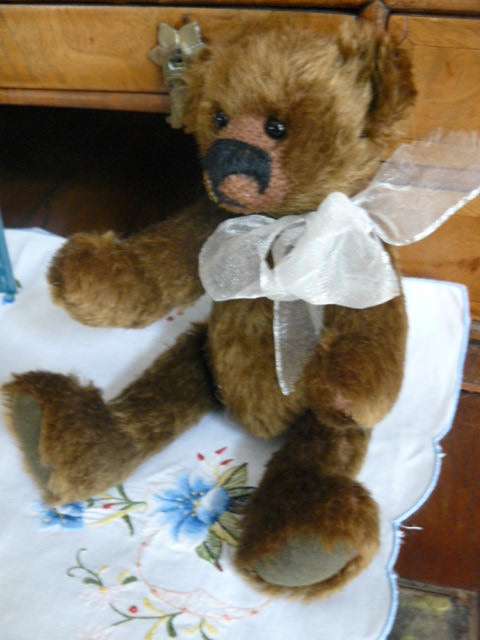 TEDDY BEAR HAND MADE WITH GENUIBNE MOHAIR MOVABLE LIMBS 23 CM MINT