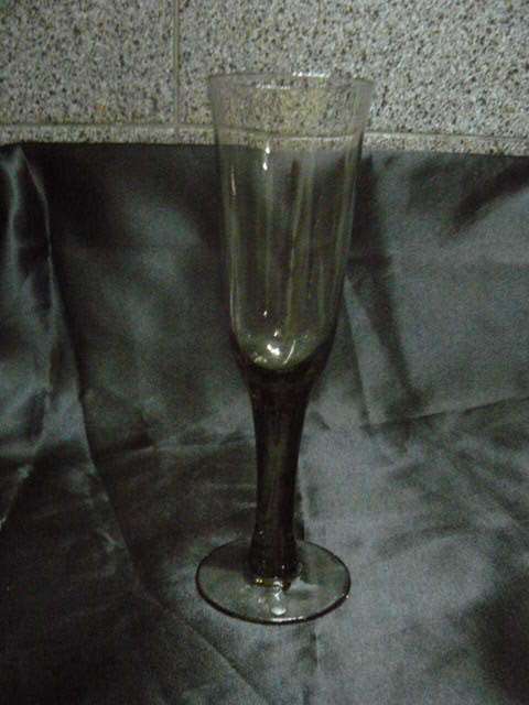 OLIVE GREEN STEM VASE 21 CM LONG - BASE6.8 CM