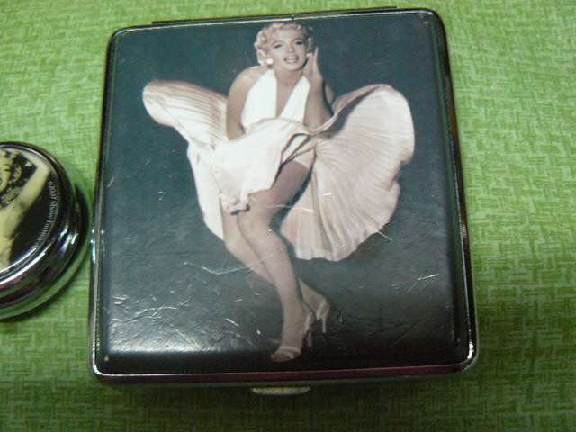 MARLYN MONROE CIGARETTE CASE AND POCKET ASHTRAY