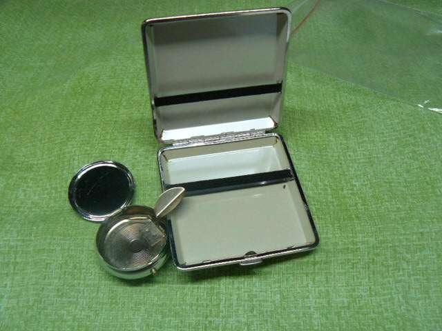 MARLYN MONROE CIGARETTE CASE AND POCKET ASHTRAY