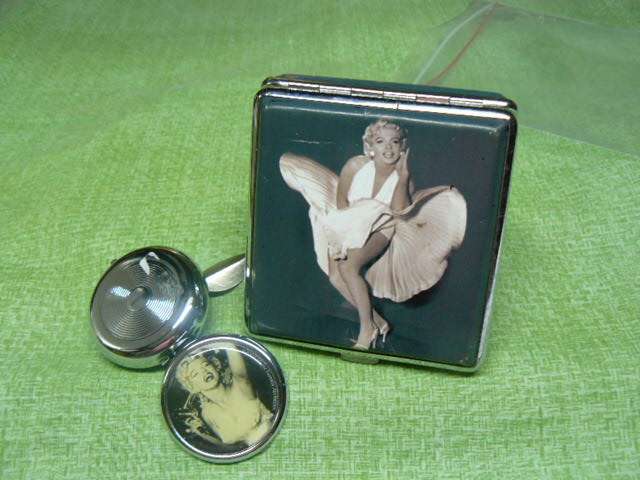 MARLYN MONROE CIGARETTE CASE AND POCKET ASHTRAY