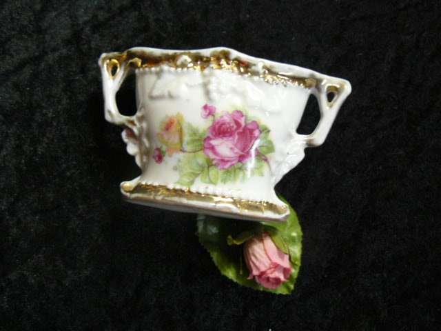 VASE CERAMIC HAND PAINTED WITH GOLD TRIMINGS