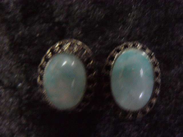 VINTAGE EARRINGS SILVER TONED WITH HEALING STONE