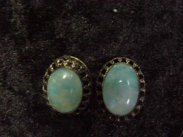 VINTAGE EARRINGS SILVER TONED WITH HEALING STONE