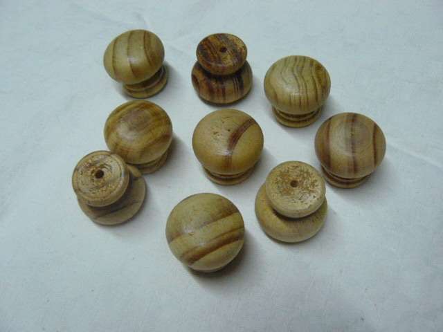 9 x WOODEN TURNED DRAW HANDLES