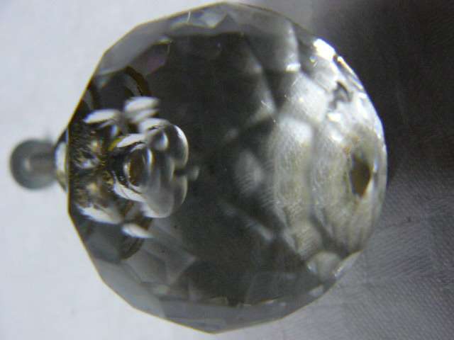CRYSTAL ROUND DOOR OR DRAWER HANDLES X 3