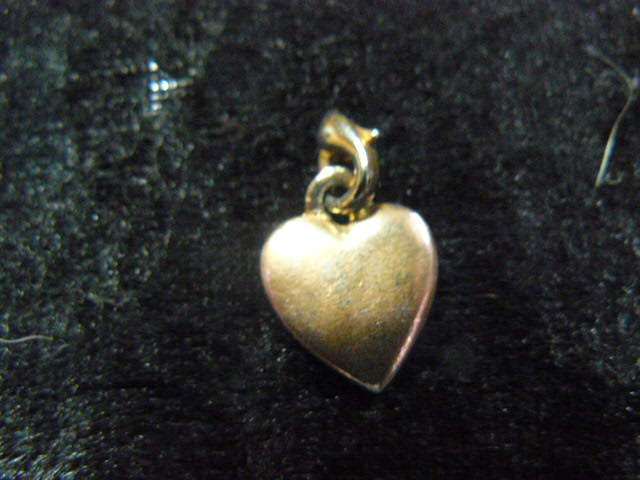 GOLD  PLATED HEART PENDANT WITH STONE