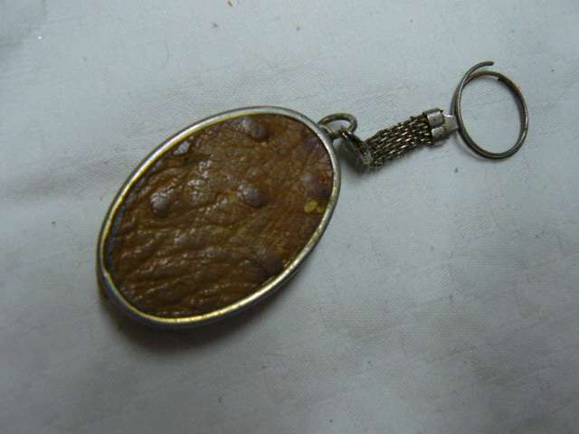 VINTAGE LEATHER ADDRESS BOOK  - KEY RING NTERESTING