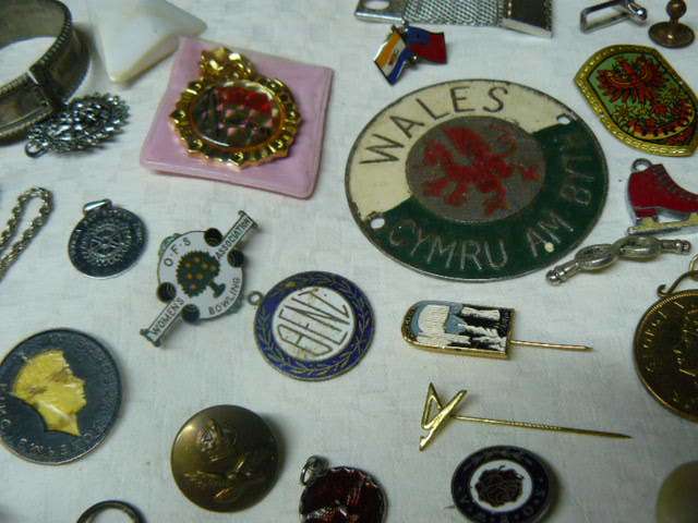 VINTAGE BITS AND PIECESOFALL SORTS