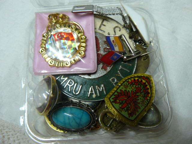VINTAGE BITS AND PIECESOFALL SORTS