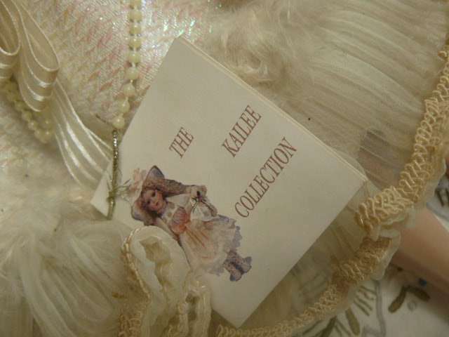 STUNNING BALLERINA PORCELAIN DOOL SO CUTE