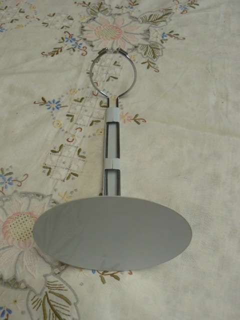 DOLL STAND