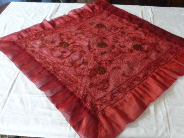 TABLE OVERLAY ORGANZA HEVILY BEADDED STUNNING