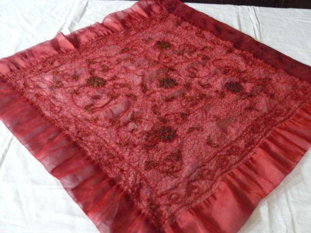 TABLE OVERLAY ORGANZA HEVILY BEADDED STUNNING
