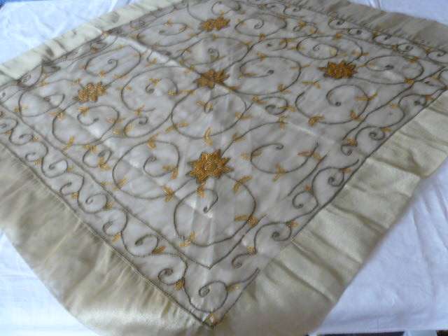 TABLE CLOTH WITH BEADS AND TASSELS