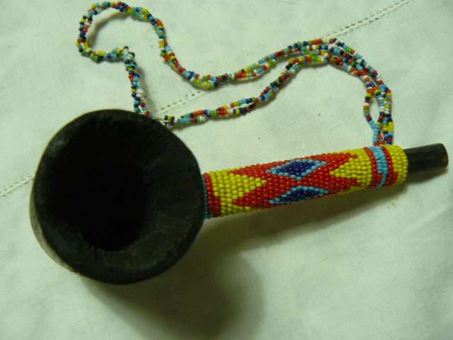 AFRICAN WOODEN BEADED VINTAGEOIOE