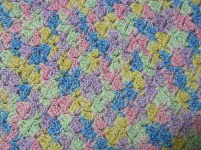 VINTAGE COTTON HAND CROCHETED DOILIE