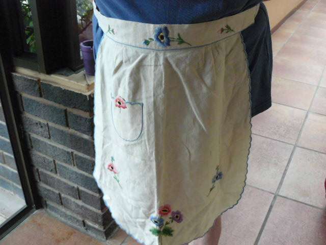 HAND EMBROYDERE APPRON INTAGE COTTON
