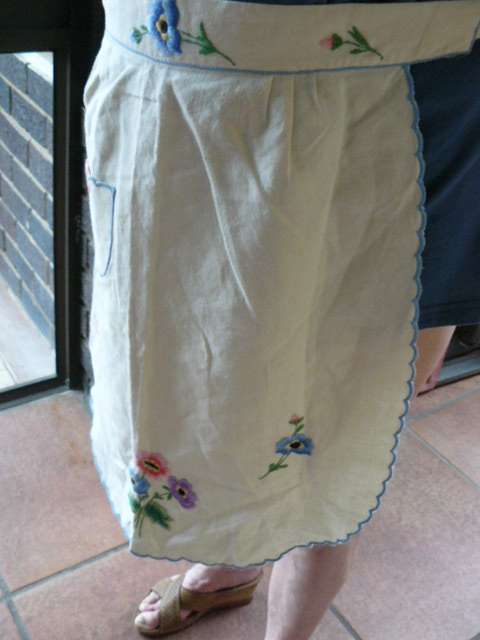 HAND EMBROYDERE APPRON INTAGE COTTON
