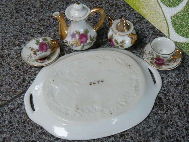 MINIATURE DOLL HOUSE PORCELAIN TEA SET Tooo beautiful