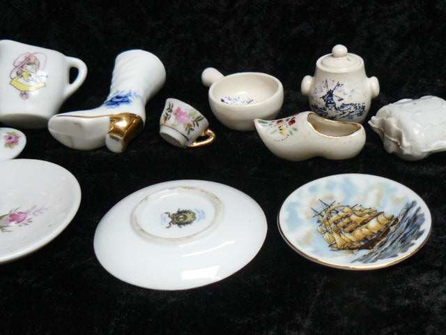 MINIATURES ALL SORTS LOT